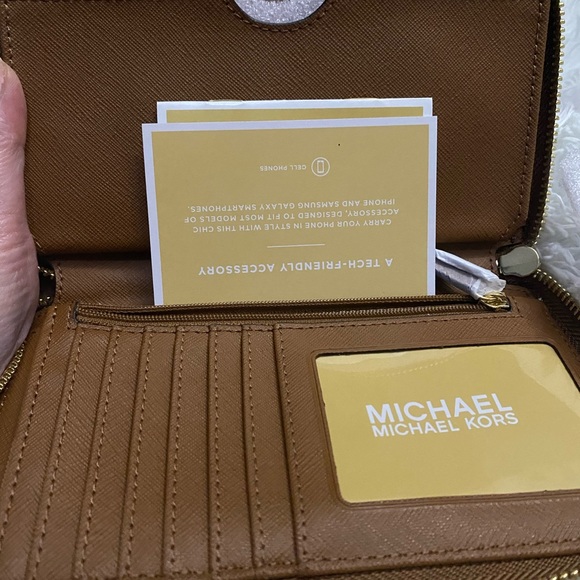 Michael Michael Kors Jet Set Wallet Phone Case - Picture 3 of 4